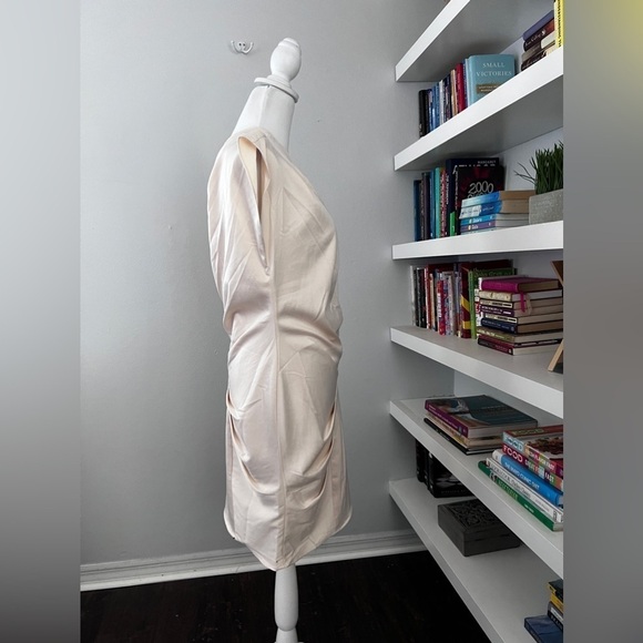 Elliatt Anthropologie One Shoulder Mercury Ruched Mini Dress Pearl/Cream Sz Med - Picture 8 of 16